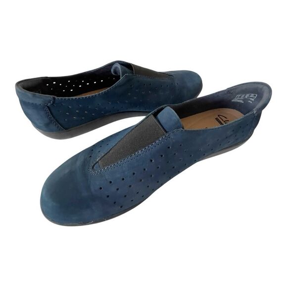 Clarks Womens Soft Cushion Blue Perforated Comfort Slip On Loafers Size 8.5 - Picture 1 of 6